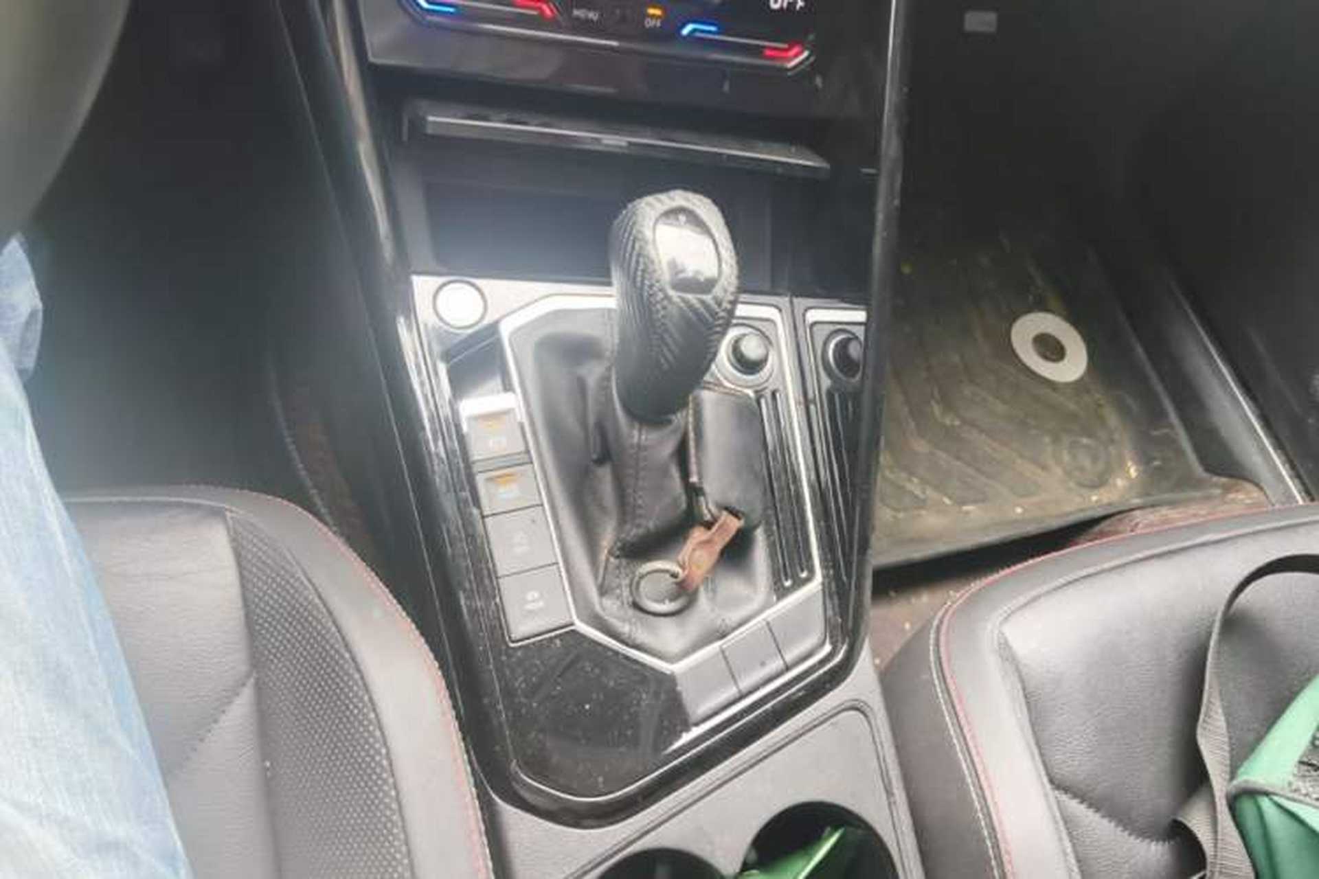 Used Volkswagen Tayron 2020 330TSI Two-Wheel Drive Luxury Smart Connectivity Version Gear Lever