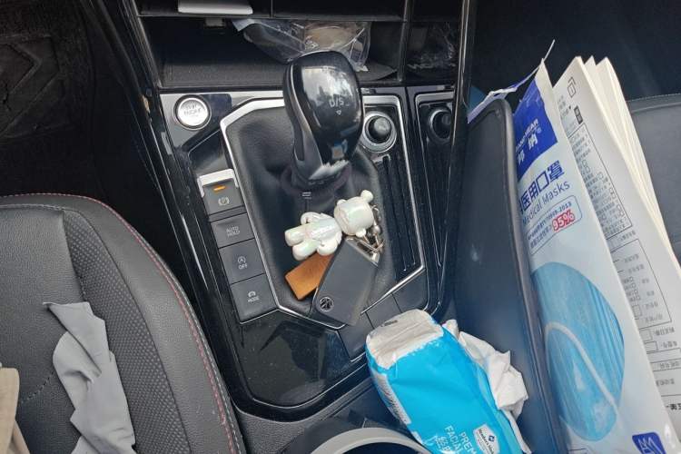 Used Volkswagen Tayron 2020 330TSI Two-Wheel Drive Luxury Smart Connectivity Version Gear Lever