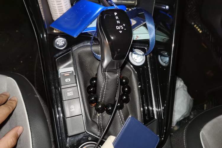 Used Volkswagen Tayron 2020 380TSI All-Wheel Drive R-Line Connected Version Gear Lever
