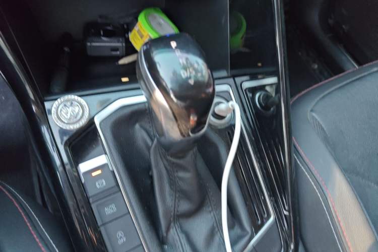 Used Volkswagen Tayron 2020 330TSI Two-Wheel Drive Luxury Smart Connectivity Version Gear Lever