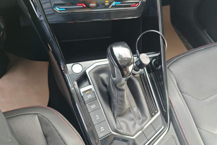Used Volkswagen Tayron 2020 280TSI Two-Wheel Drive Luxury Connect Edition Gear Lever