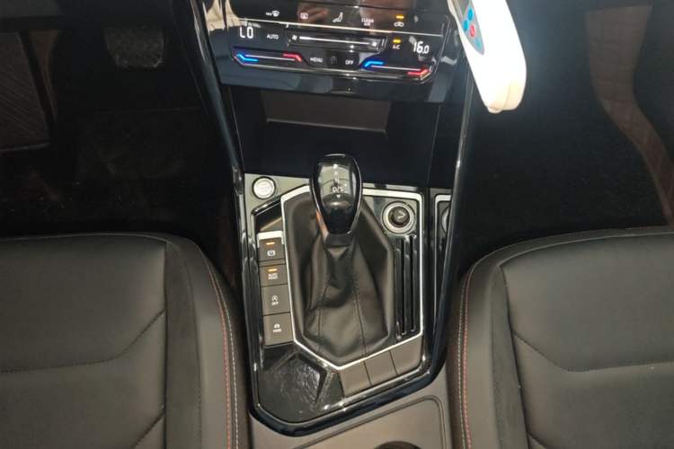 Used Volkswagen Tayron 2020 330TSI Two-Wheel Drive Luxury Smart Connectivity Version Gear Lever