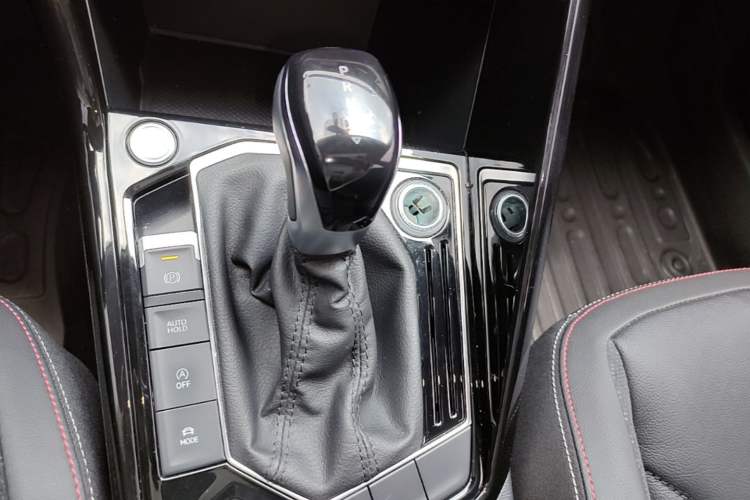 Used Volkswagen Tayron 2020 330TSI Two-Wheel Drive Luxury Smart Connectivity Version Gear Lever