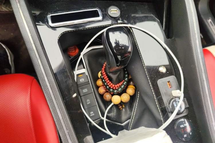 Used Volkswagen Tayron 2020 330TSI Two-Wheel Drive Luxury Smart Connectivity Version Gear Lever