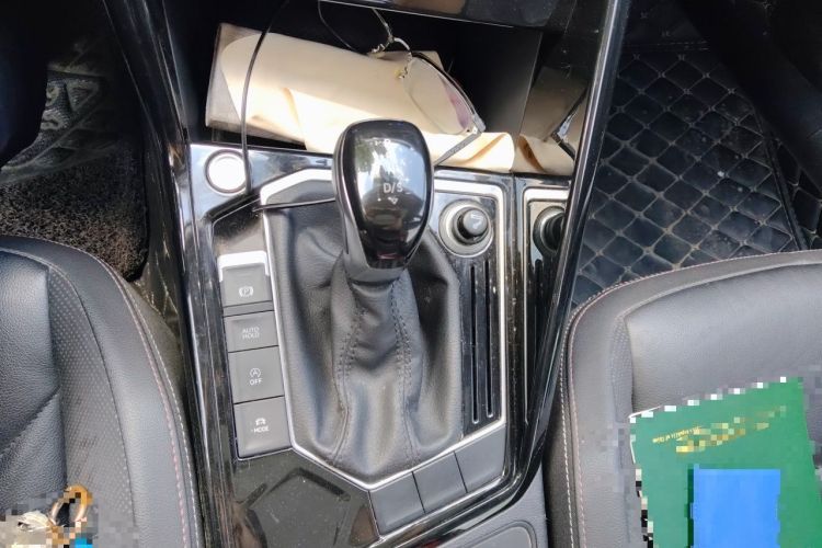 Used Volkswagen Tayron 2020 330TSI Two-Wheel Drive Luxury Smart Connectivity Version Gear Lever