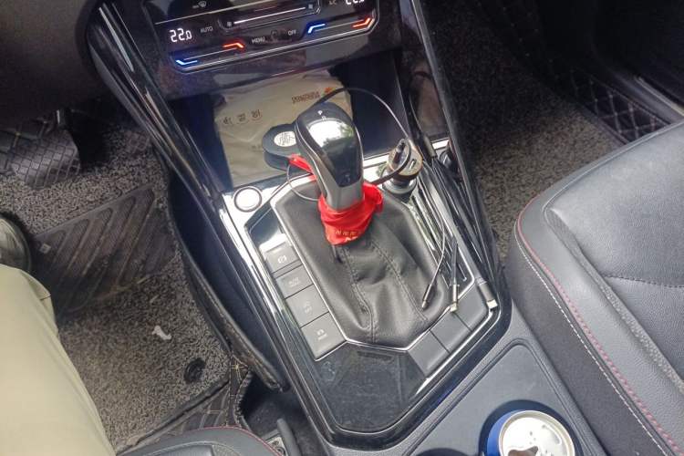 Used Volkswagen Tayron 2020 330TSI Two-Wheel Drive Luxury Smart Connectivity Version Gear Lever