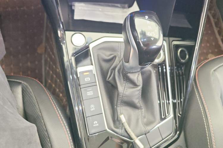 Used Volkswagen Tayron 2020 330TSI Two-Wheel Drive Luxury Smart Connectivity Version Gear Lever