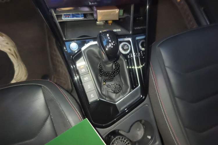 Used Volkswagen Tayron 2020 330TSI Two-Wheel Drive Luxury Smart Connectivity Version Gear Lever