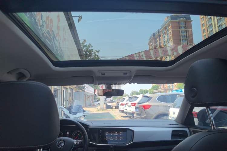 Used Volkswagen Tayron 2020 330TSI Two-Wheel Drive Luxury Smart Connectivity Version Headliner
