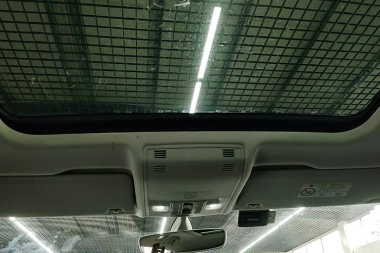Used Volkswagen Tayron 2020 280TSI Two-Wheel Drive Luxury Connect Edition Headliner