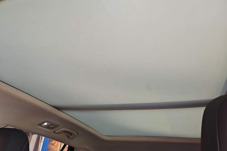 Used Volkswagen Tayron 2020 330TSI Two-Wheel Drive Luxury Smart Connectivity Version Headliner