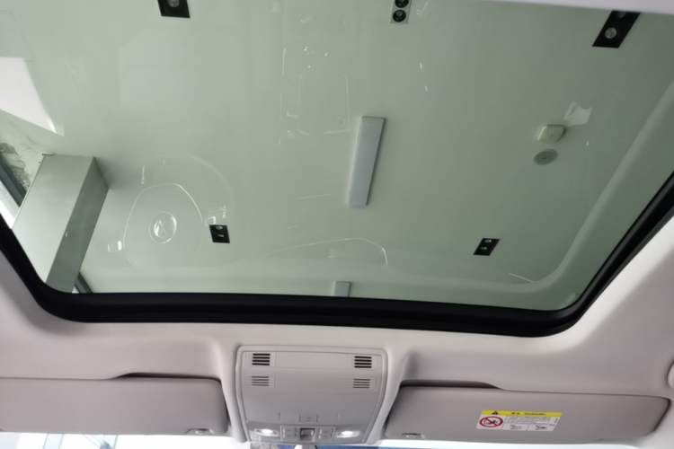 Used Volkswagen Tayron 2020 330TSI Two-Wheel Drive Luxury Smart Connectivity Version Headliner