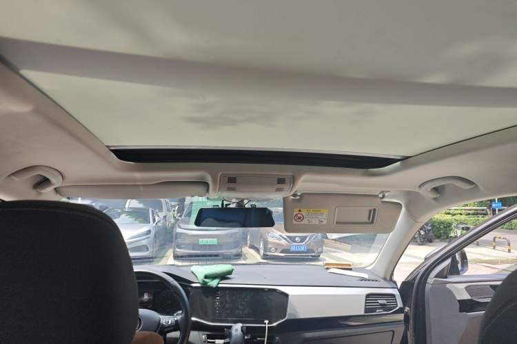 Used Volkswagen Tayron 2020 330TSI Two-Wheel Drive Luxury Connected Pro Edition Headliner