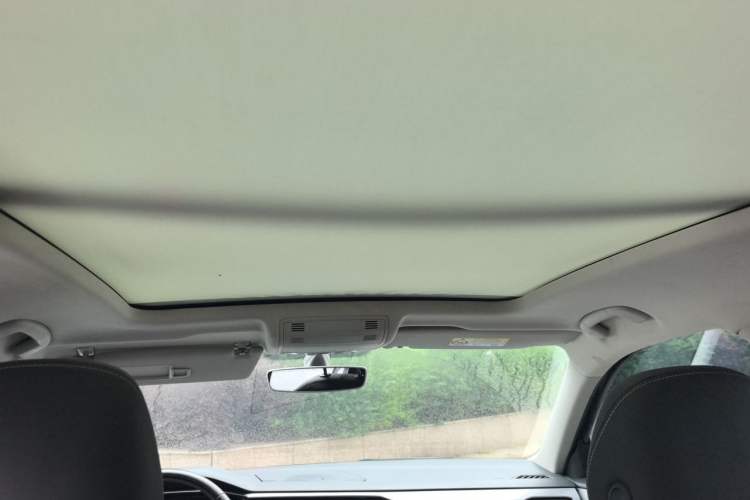 Used Volkswagen Tayron 2020 330TSI Two-Wheel Drive Luxury Smart Connectivity Version Headliner
