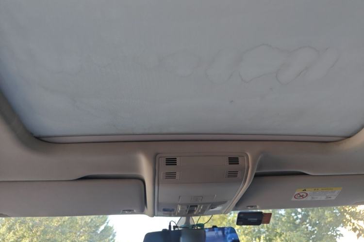 Used Volkswagen Tayron 2020 330TSI Two-Wheel Drive Luxury Smart Connectivity Version Headliner
