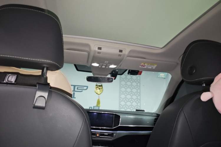 Used Volkswagen Tayron 2020 330TSI Two-Wheel Drive Luxury Connected Pro Edition Headliner