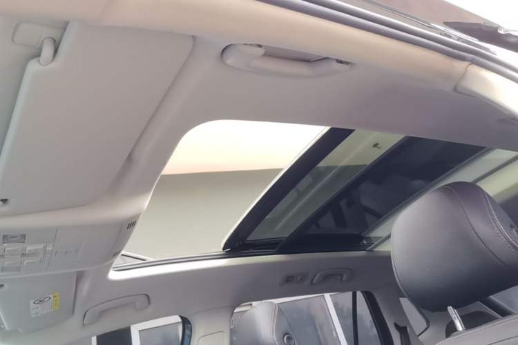 Used Volkswagen Tayron 2020 330TSI Two-Wheel Drive Luxury Smart Connectivity Version Headliner