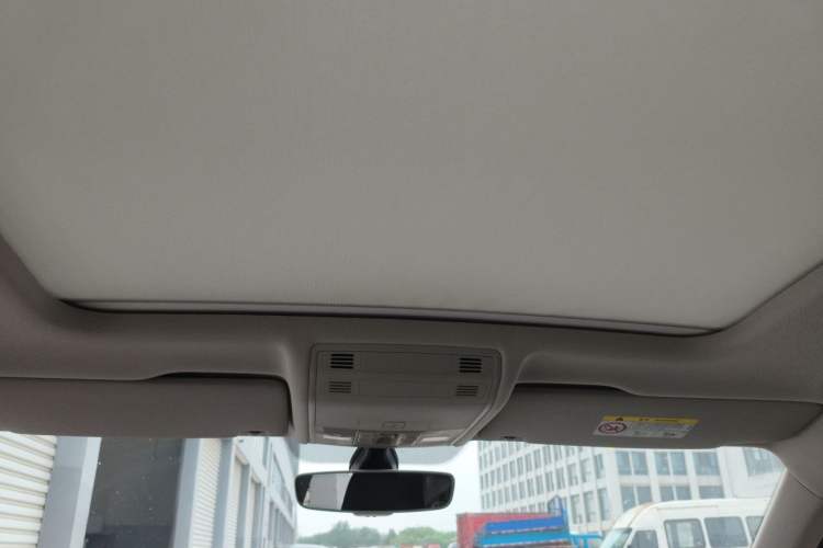 Used Volkswagen Tayron 2020 330TSI Two-Wheel Drive Luxury Smart Connectivity Version Headliner