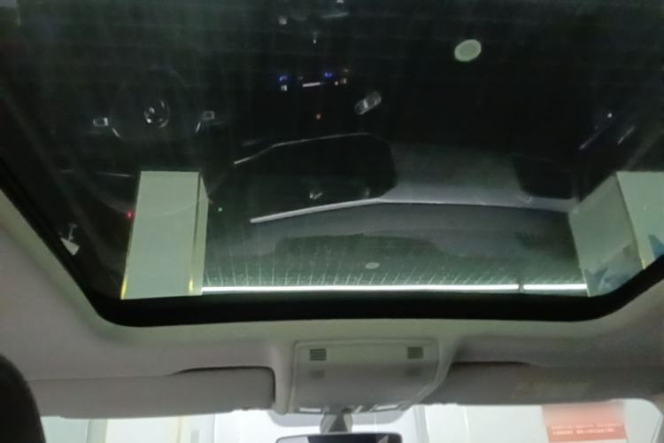 Used Volkswagen Tayron 2020 330TSI Two-Wheel Drive Luxury Smart Connectivity Version Headliner