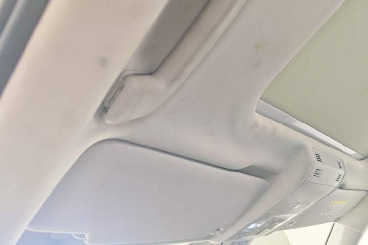 Used Volkswagen Tayron 2020 330TSI Two-Wheel Drive Luxury Smart Connectivity Version Headliner