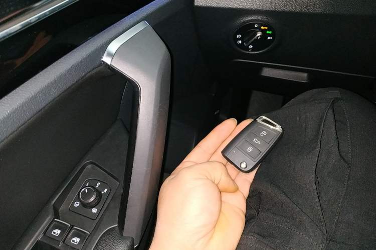 Used Volkswagen Tayron 2020 280TSI Two-Wheel Drive Luxury Connect Edition Interior 1