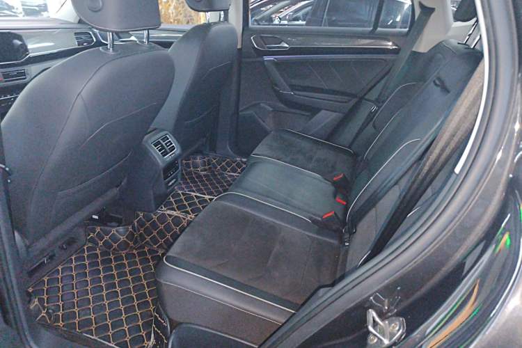 Used Volkswagen Tayron 2020 380TSI Four-Wheel Drive Luxury Connect Pro Edition Interior 1