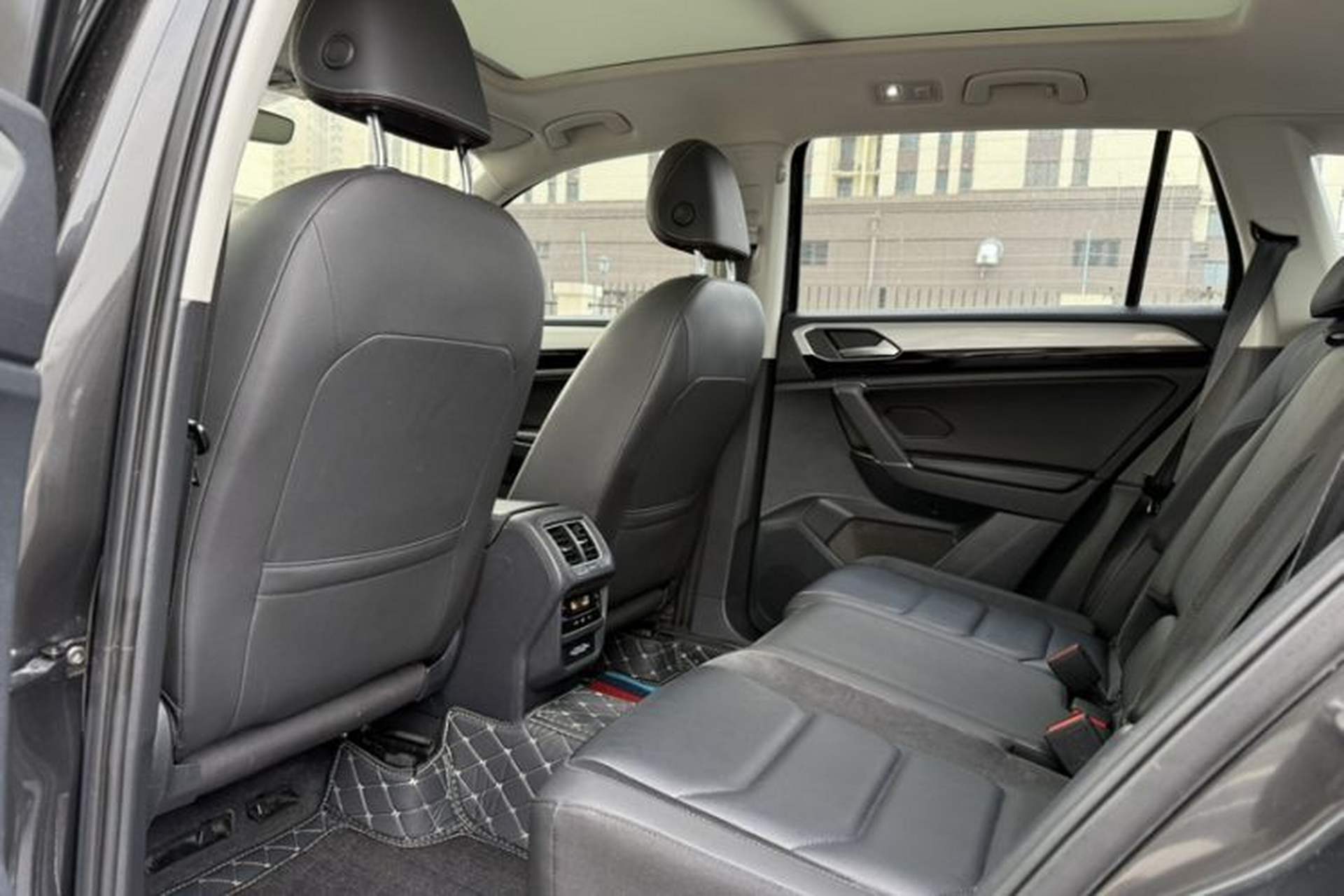 Used Volkswagen Tayron 2020 330TSI Two-Wheel Drive Luxury Smart Connectivity Version Interior 1