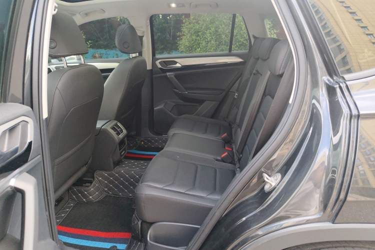 Used Volkswagen Tayron 2020 280TSI Two-Wheel Drive Luxury Connect Edition Interior 2