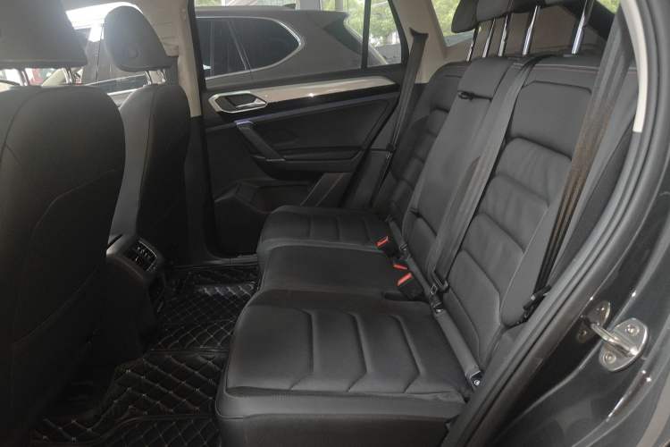Used Volkswagen Tayron 2020 330TSI Two-Wheel Drive Luxury Smart Connectivity Version Interior 2