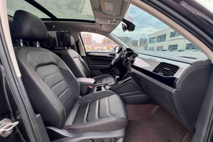 Used Volkswagen Tayron 2020 330TSI Two-Wheel Drive Luxury Smart Connectivity Version Interior 3