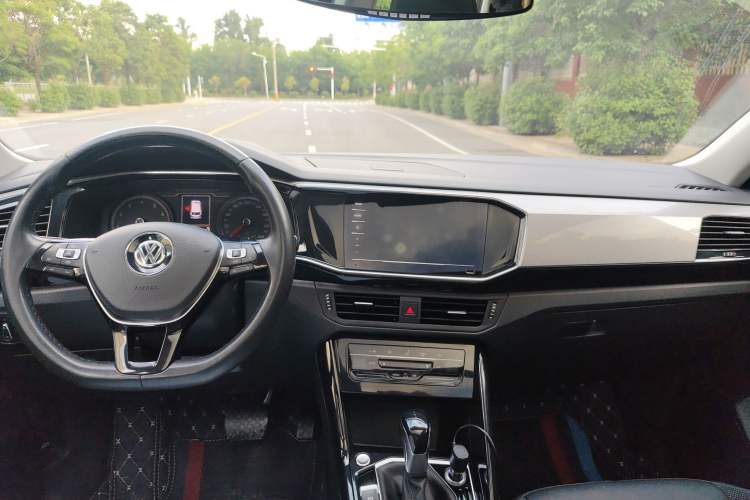 Used Volkswagen Tayron 2020 280TSI Two-Wheel Drive Luxury Connect Edition Interior 3