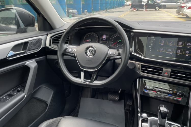 Used Volkswagen Tayron 2020 330TSI Two-Wheel Drive Luxury Smart Connectivity Version Interior 4