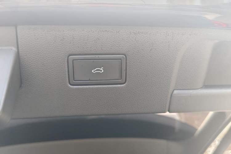 Used Volkswagen Tayron 2020 330TSI Two-Wheel Drive Luxury Smart Connectivity Version Interior 6
