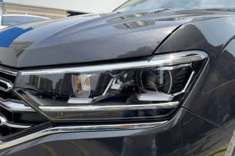 Used Volkswagen Tayron 2020 330TSI Two-Wheel Drive Luxury Smart Connectivity Version Left Front Headlight