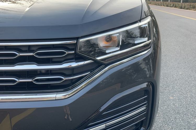 Used Volkswagen Tayron 2020 380TSI All-Wheel Drive R-Line Connected Version Left Front Headlight