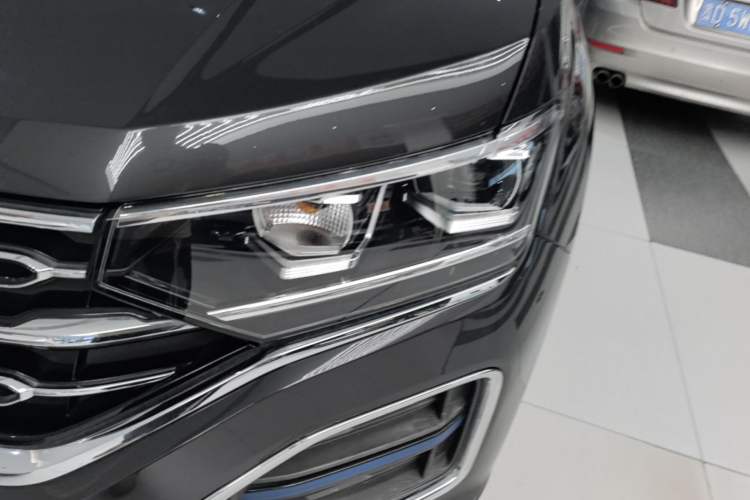 Used Volkswagen Tayron 2020 330TSI Two-Wheel Drive Luxury Smart Connectivity Version Left Front Headlight