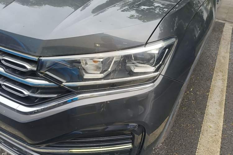 Used Volkswagen Tayron 2020 380TSI All-Wheel Drive R-Line Connected Version Left Front Headlight
