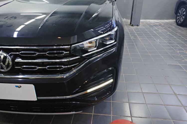Used Volkswagen Tayron 2020 380TSI All-Wheel Drive R-Line Connected Version Left Front Headlight