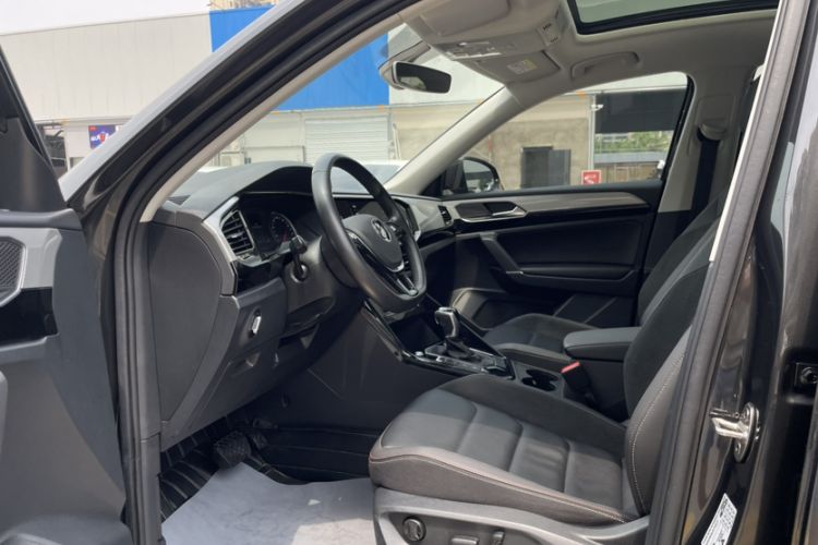 Used Volkswagen Tayron 2020 330TSI Two-Wheel Drive Luxury Smart Connectivity Version Left Front Seat