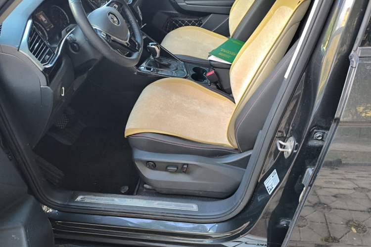 Used Volkswagen Tayron 2020 280TSI Two-Wheel Drive Luxury Connect Edition Left Front Seat