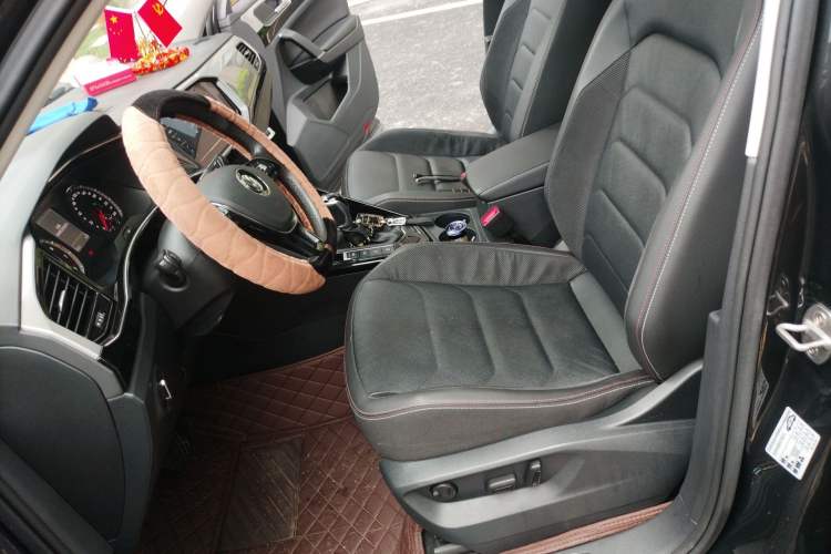 Used Volkswagen Tayron 2020 280TSI Two-Wheel Drive Luxury Connect Edition Left Front Seat