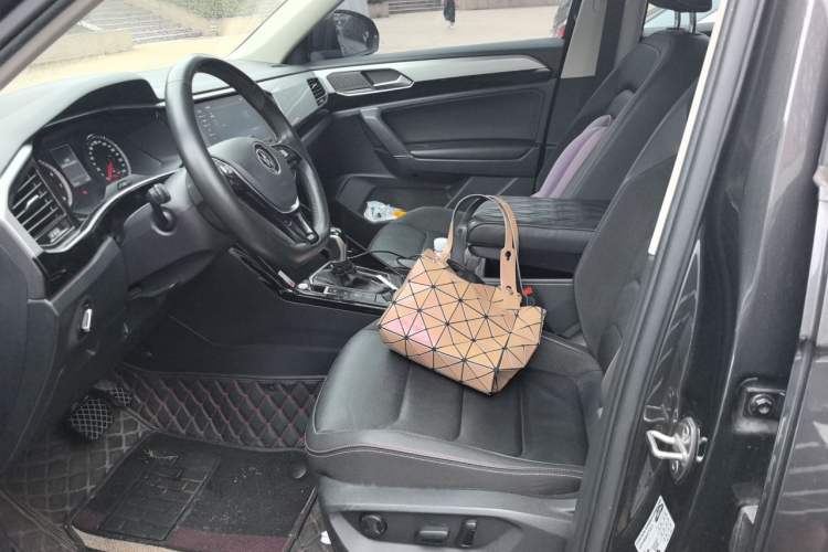 Used Volkswagen Tayron 2020 330TSI Two-Wheel Drive Luxury Smart Connectivity Version Left Front Seat