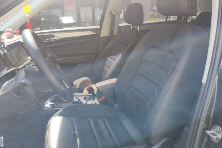 Used Volkswagen Tayron 2020 330TSI Two-Wheel Drive Luxury Smart Connectivity Version Left Front Seat