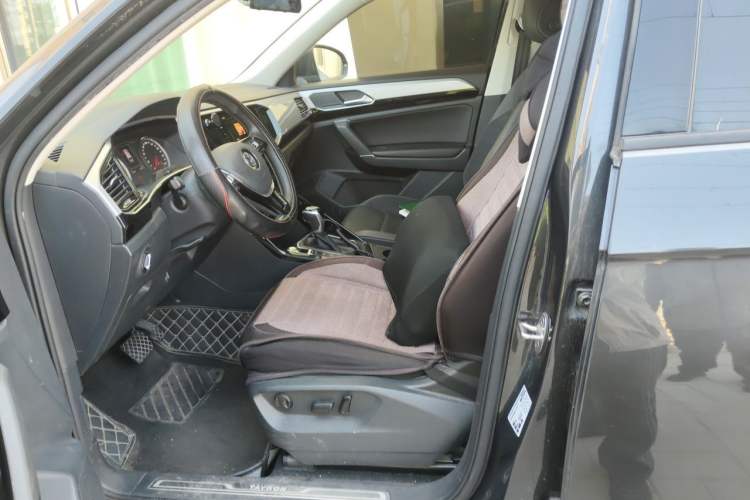 Used Volkswagen Tayron 2020 330TSI Two-Wheel Drive Luxury Smart Connectivity Version Left Front Seat