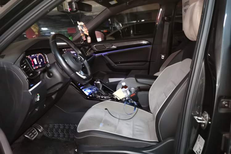 Used Volkswagen Tayron 2020 380TSI All-Wheel Drive R-Line Connected Version Left Front Seat
