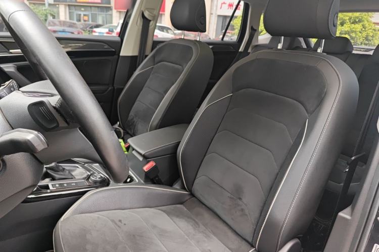 Used Volkswagen Tayron 2020 380TSI Four-Wheel Drive Luxury Connect Pro Edition Left Front Seat