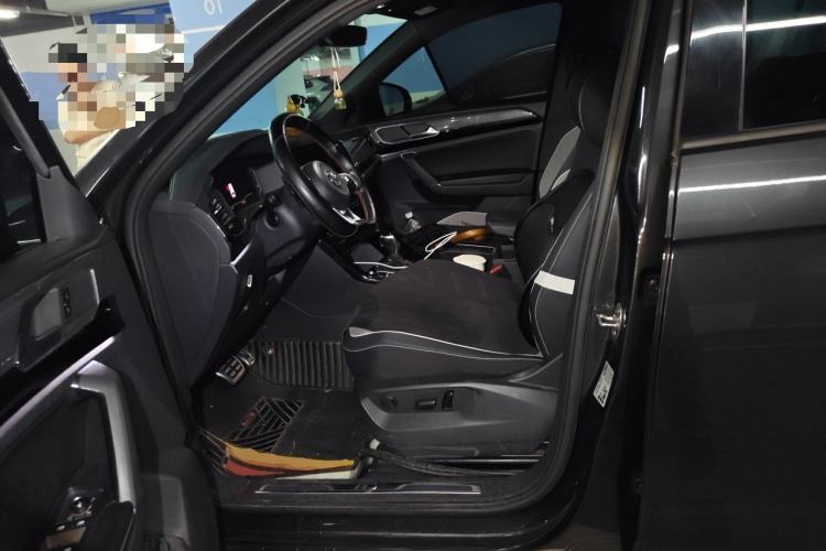 Used Volkswagen Tayron 2020 380TSI All-Wheel Drive R-Line Connected Version Left Front Seat