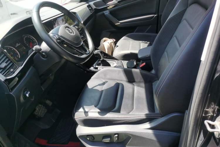 Used Volkswagen Tayron 2020 280TSI Two-Wheel Drive Luxury Connect Edition Left Front Seat