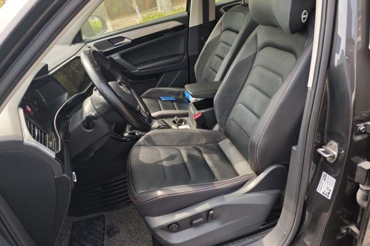 Used Volkswagen Tayron 2020 330TSI Two-Wheel Drive Luxury Smart Connectivity Version Left Front Seat