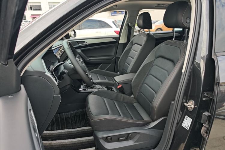 Used Volkswagen Tayron 2020 330TSI Two-Wheel Drive Luxury Smart Connectivity Version Left Front Seat